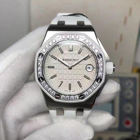 Audemars Piguet Royal Oak Offshore 67540SK.ZZ.A010CA.01 Diamond-Set Bezel