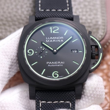 Panerai Luminor PAM1118 VS Factory Black Strap