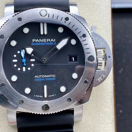 Panerai Submersible PAM01229 VS Factory Black Rubber Strap